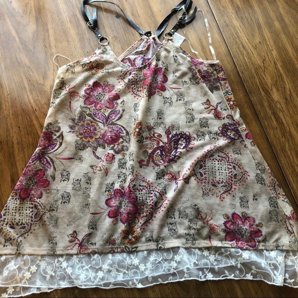 Daytrip Flowy Lace Tank - Size Large
